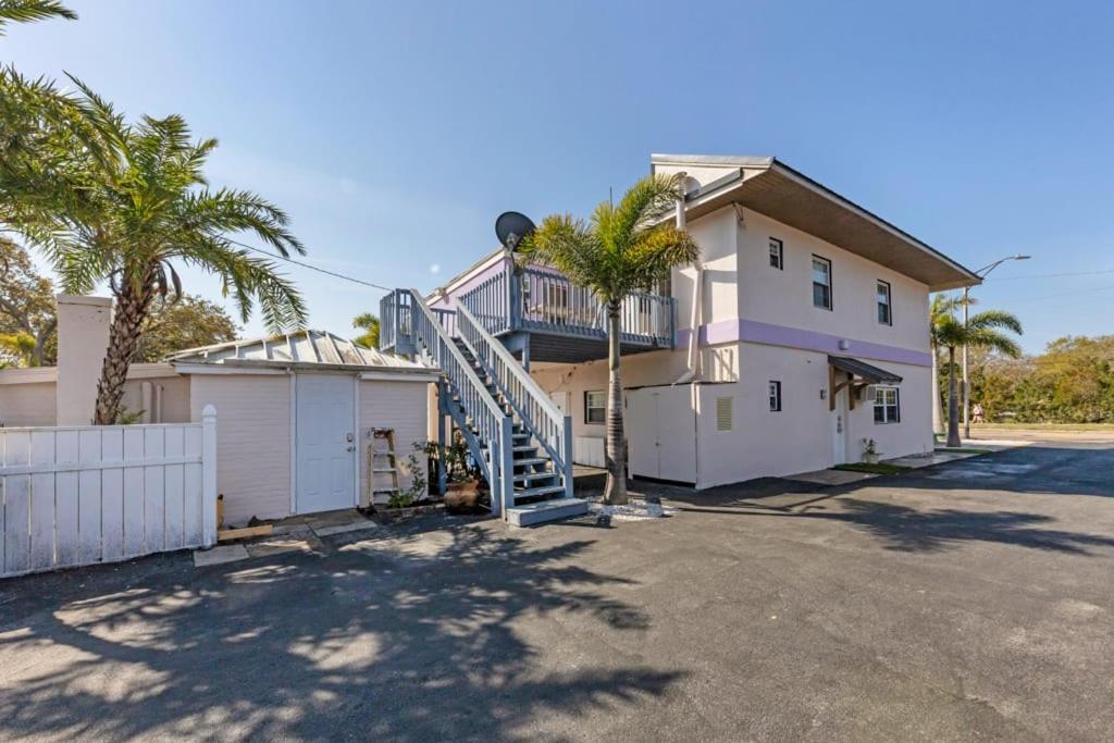 Located By The Beach 1 Bedroom With Parking And Pool Clearwater Exterior foto